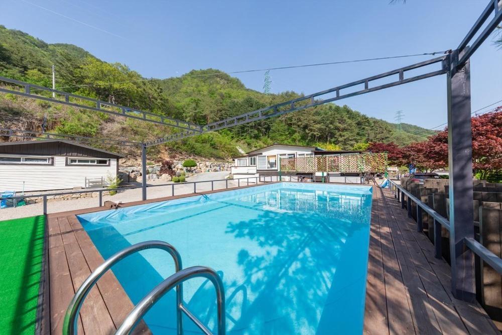 Hotel Inje Naerincheon Glamping Exteriér fotografie