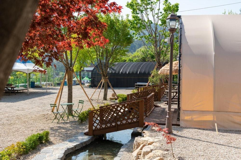 Hotel Inje Naerincheon Glamping Exteriér fotografie