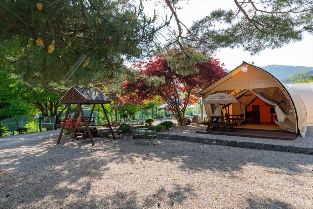 Hotel Inje Naerincheon Glamping Exteriér fotografie