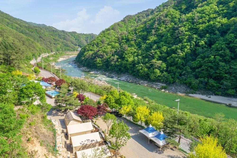 Hotel Inje Naerincheon Glamping Exteriér fotografie