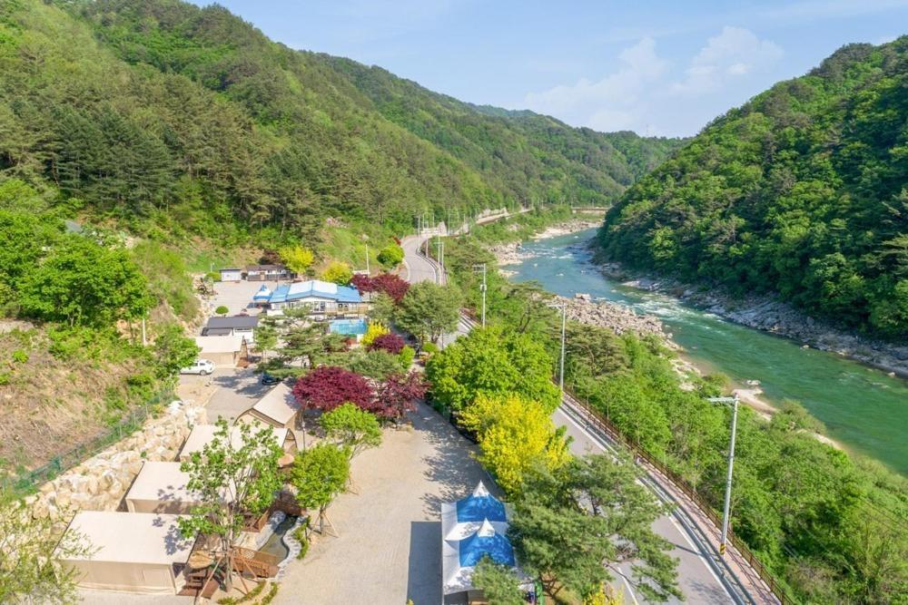 Hotel Inje Naerincheon Glamping Exteriér fotografie